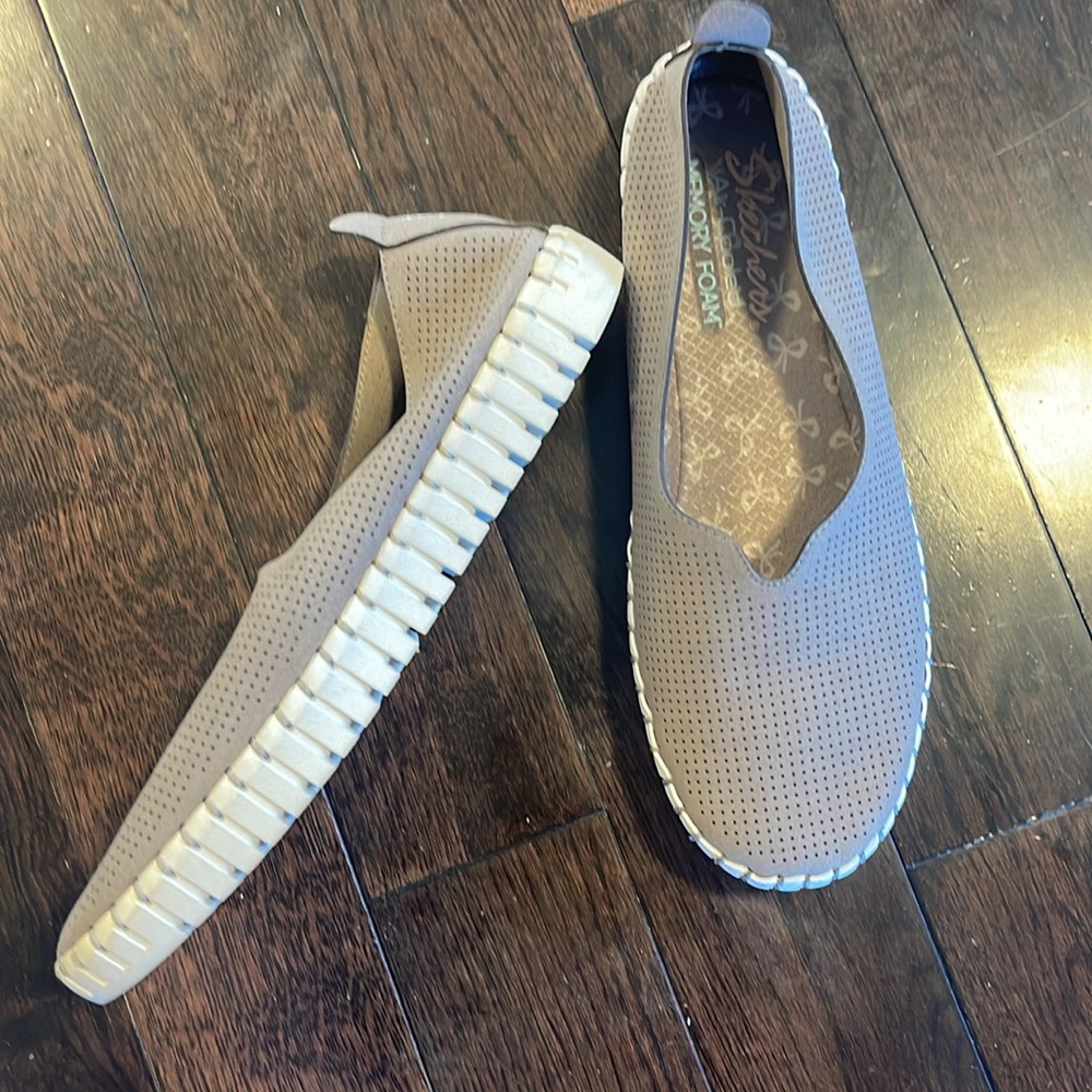 Skechers Taupe Sepulveda Blvd Slip On Comfort Sneakers Casual Walking Shoes 8 - Picture 2 of 4